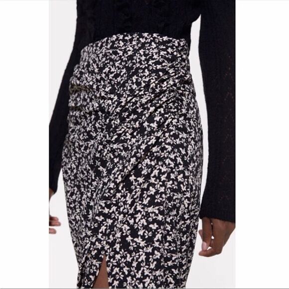 Zara Draped Black Moody Micro Floral Print Ruched Side Slit Midi Skirt XS - Picture 5 of 13